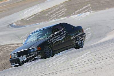 media/May-29-2021-Lotus Club Golden Gate (Sat) [[abfe1c307f]]/Novice Group/Session 3 (Off Ramp)/